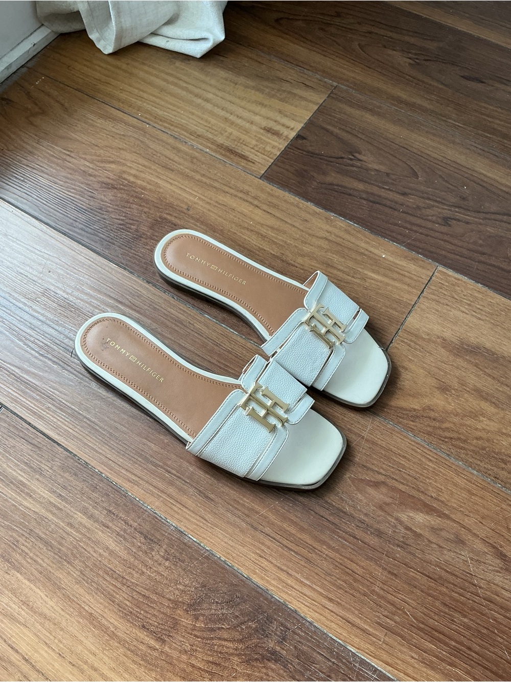 Tommy Hilfiger Cream Slide Sandals with Gold Hardware